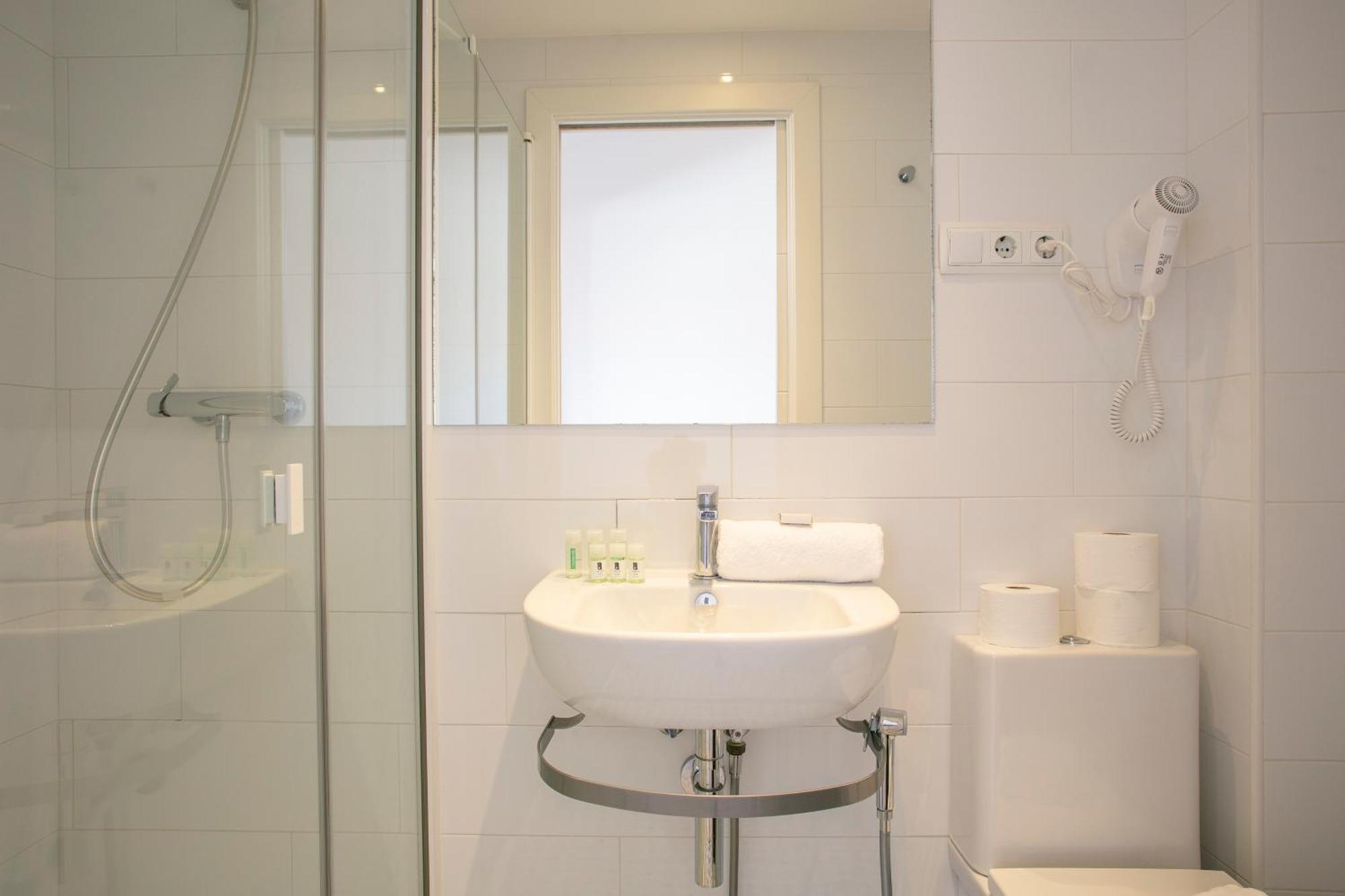 Bcnstop Sant Pau Suites Barcelona Exterior photo