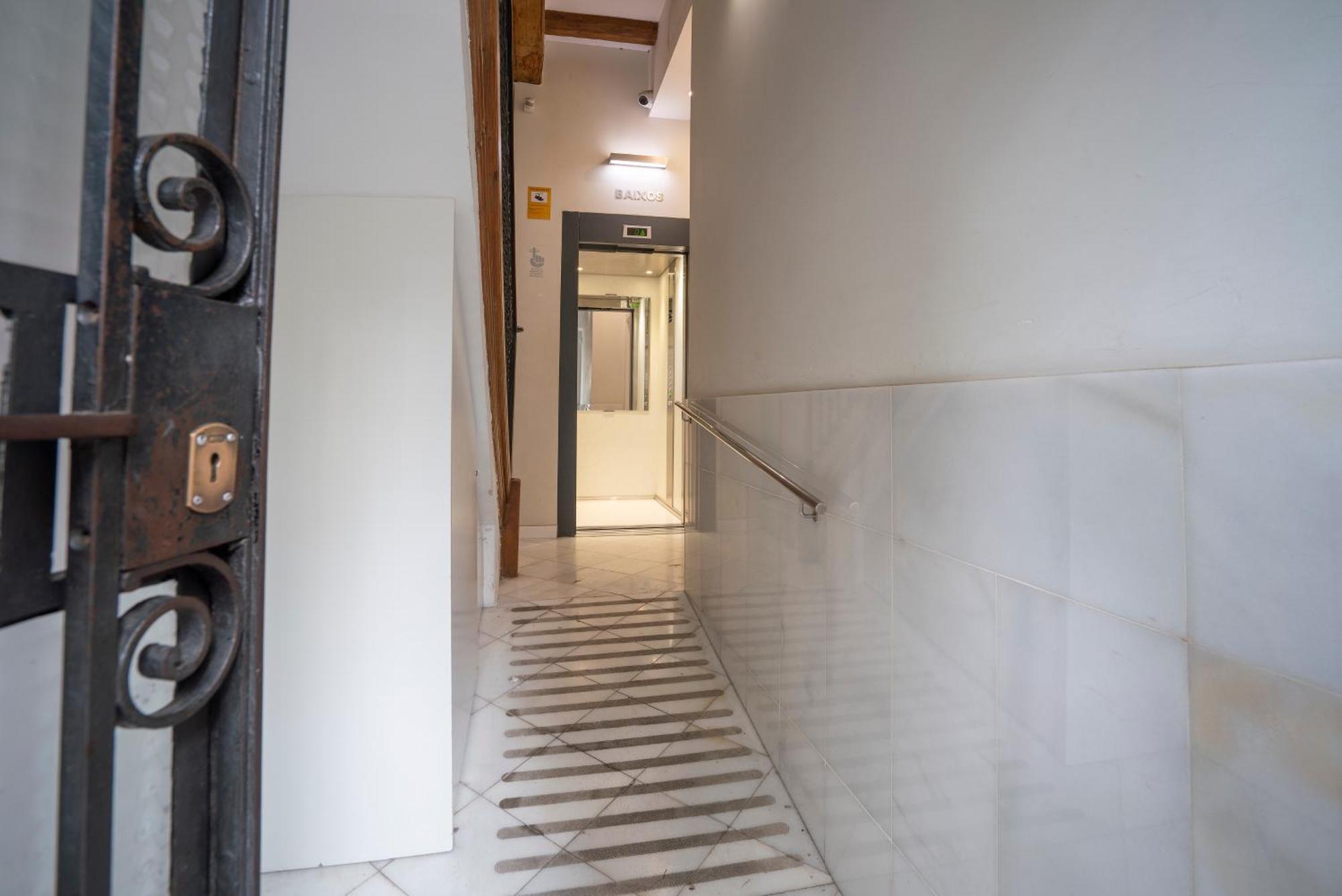 Bcnstop Sant Pau Suites Barcelona Exterior photo