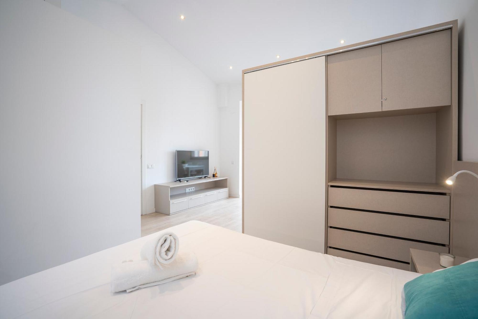 Bcnstop Sant Pau Suites Barcelona Exterior photo