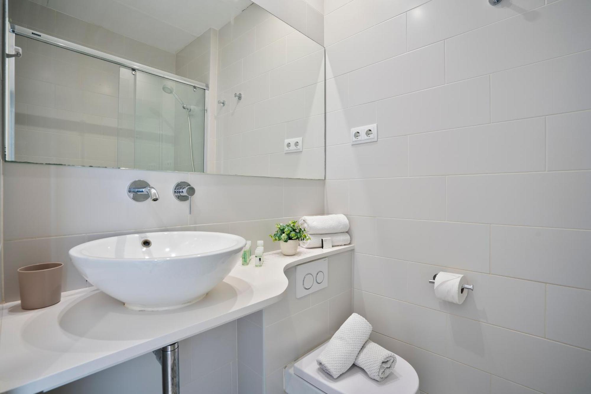 Bcnstop Sant Pau Suites Barcelona Exterior photo