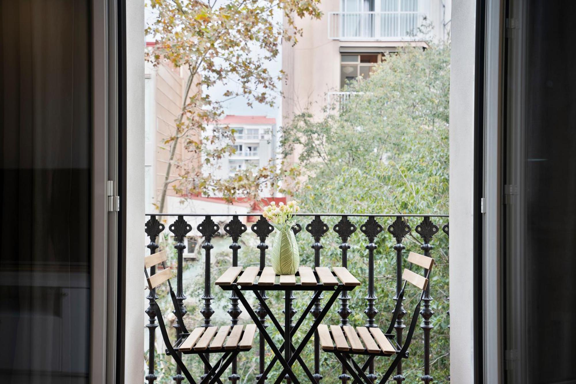 Bcnstop Sant Pau Suites Barcelona Exterior photo